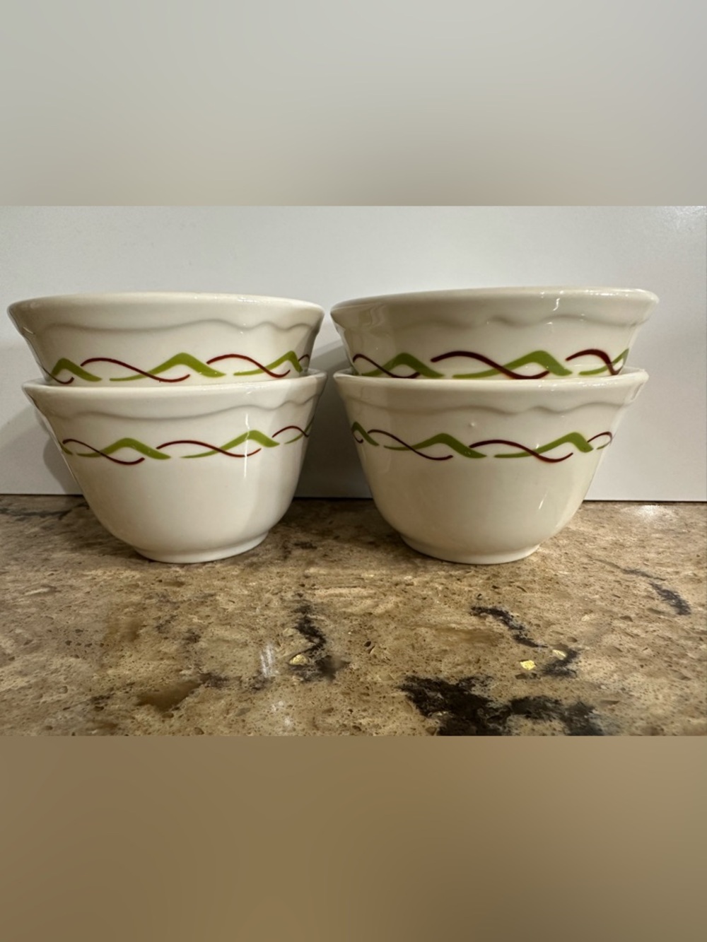 1965 - Set of 4 Mayer China Ravelle pattern dessert bowls